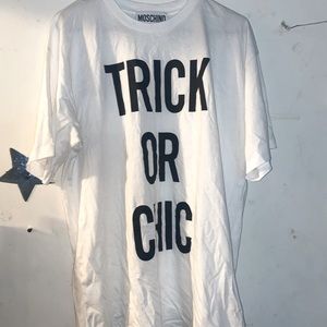 Trick or chic t shirt